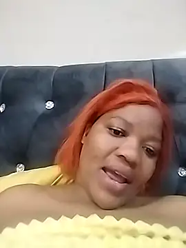 Snapshot of CaramelBoootie chatting on 6, 11, 2025 CaramelBoootie online show from 6, 11, 2025