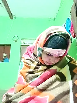 Karishma cute online show from 17, 11, 2025