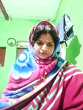 Karishma cute online show from 7, 11, 2025