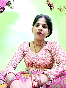 Karishma cute online show from 15, 10, 2025