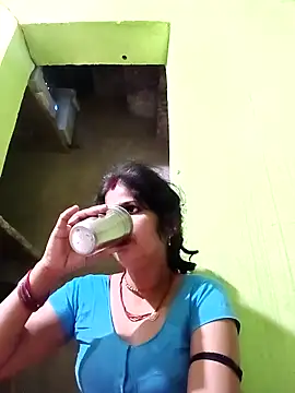 Karishma cute online show from 14, 10, 2025