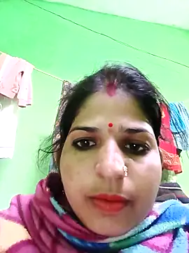 Karishma cute online show from 24, 11, 2025