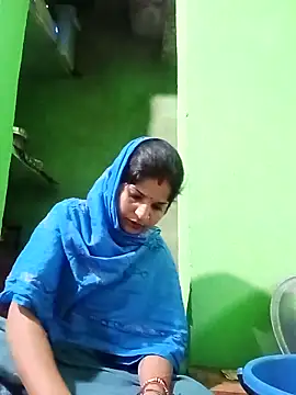 Karishma cute online show from 18, 10, 2025