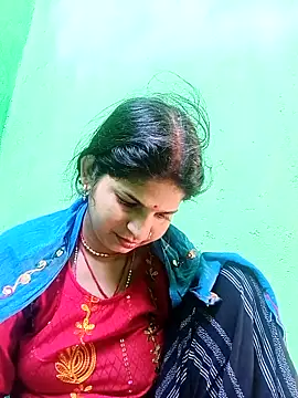 Karishma cute online show from 3, 11, 2025