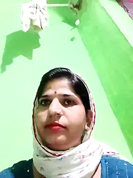 Karishma cute online show from 16, 11, 2025