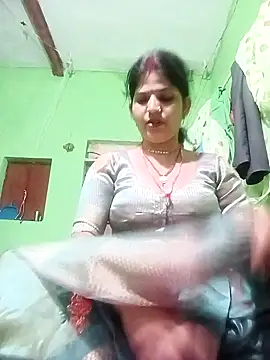 Karishma cute online show from 2, 11, 2025