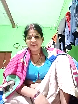 Karishma cute online show from 9, 11, 2025