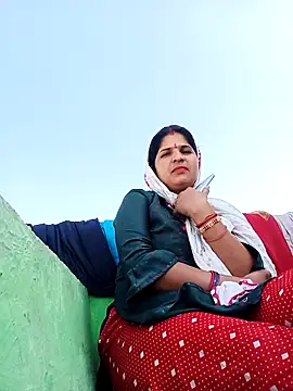 Karishma cute online show from 13, 11, 2025