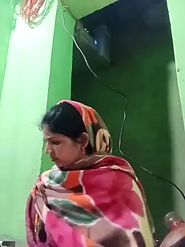 Karishma cute online show from 25, 11, 2025