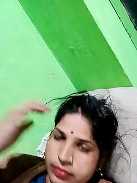 Karishma cute online show from 17, 11, 2025