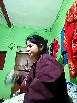 Karishma cute online show from 28, 11, 2025