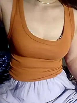 Snapshot of YiyinLy chatting on 24, 6, 2026 YiyinLy online show from 24, 6, 2026
