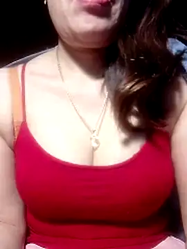 YiyinLy online show from 19, 3, 2026