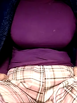 YiyinLy online show from 10, 1, 2026