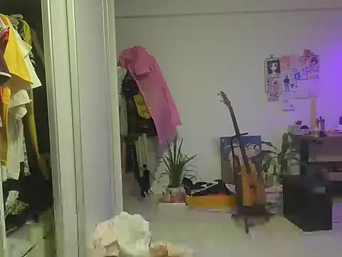 miapink33 online show from 7, 11, 2025