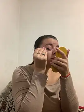 MiraCastellon online show from 2, 11, 2025