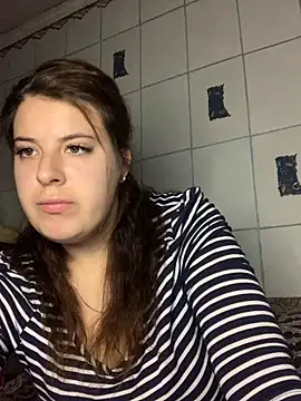 MiraCastellon online show from 25, 11, 2025