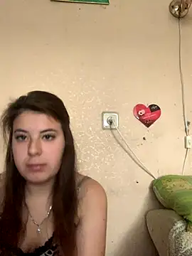 MiraCastellon online show from 6, 11, 2025