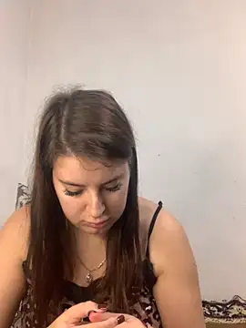 MiraCastellon online show from 1, 12, 2025