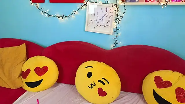 Soft Lilly online show from 10, 2, 2026