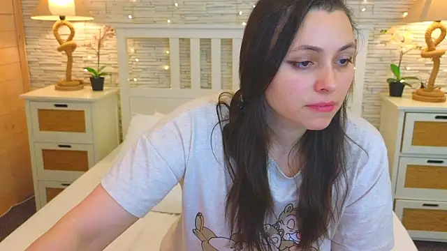 Soft Lilly online show from 6, 2, 2026