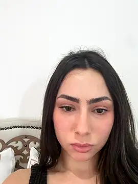 Baby Mia pires online show from 13, 10, 2025