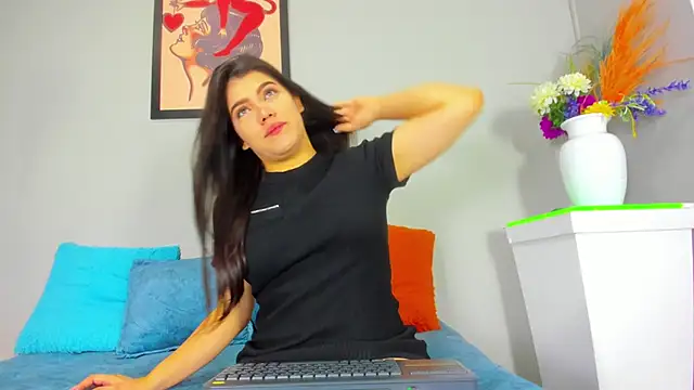 bella sstone online show from 8, 11, 2025