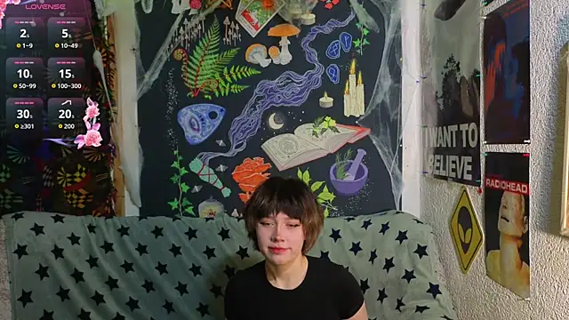 ReincarnatedAngel online show from 17, 11, 2025