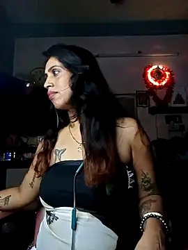 Darling Annie online show from 17, 12, 2025