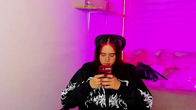 Emily Lindey online show from 1, 12, 2025