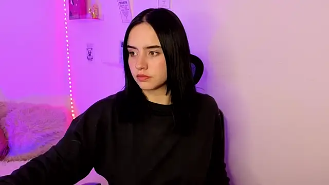 Emily Lindey online show from 13, 3, 2026