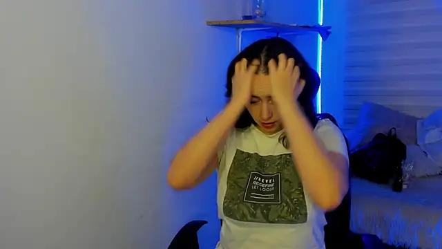 Emily Lindey online show from 8, 11, 2025