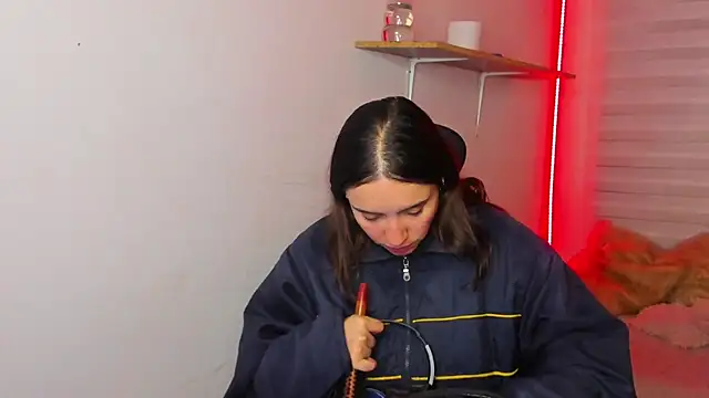 Emily Lindey online show from 23, 11, 2025