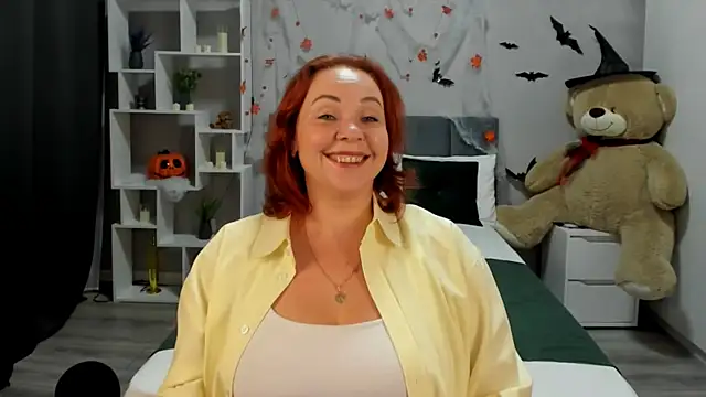 Snapshot of NataliKaminski chatting on 9, 11, 2025 NataliKaminski online show from 9, 11, 2025