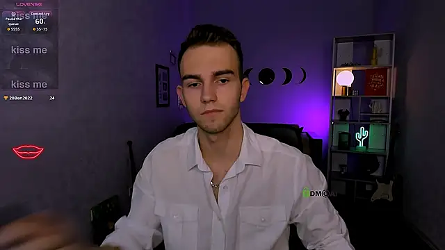 Snapshot of astren_villo chatting on 19, 12, 2025 astren villo online show from 19, 12, 2025