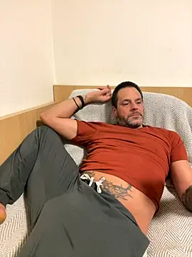  madbull  online show from 4, 12, 2025