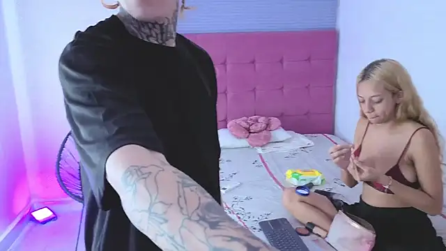 lily and wan online show from 22, 10, 2025