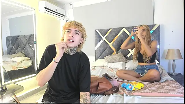 lily and wan online show from 15, 10, 2025