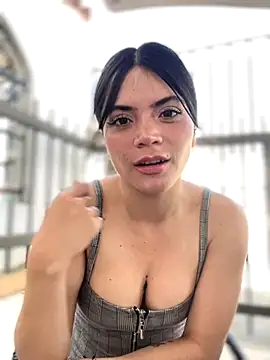 PamelaJonsom  online show from 1, 11, 2025