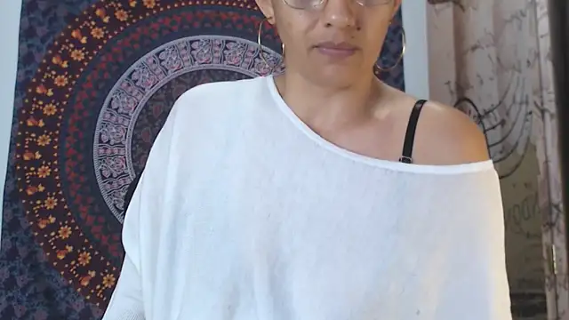 Lucyy Naugthy online show from 23, 2, 2026