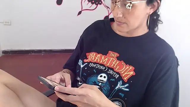 Lucyy Naugthy online show from 2, 4, 2026