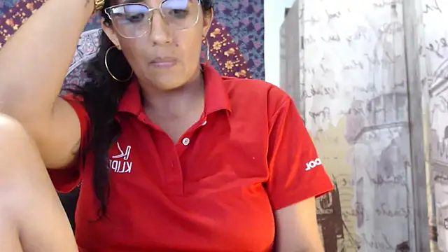 Lucyy Naugthy online show from 3, 2, 2026