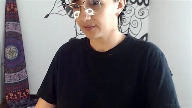 Lucyy Naugthy online show from 1, 3, 2026