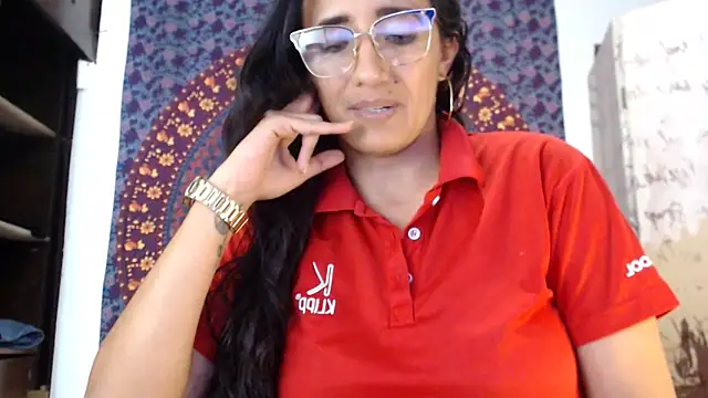 Lucyy Naugthy online show from 3, 2, 2026