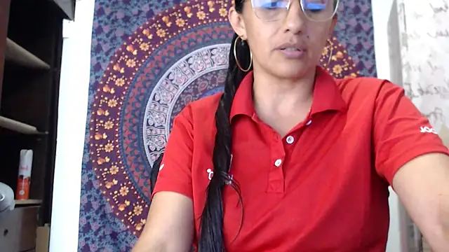 Lucyy Naugthy online show from 7, 2, 2026