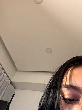 Nahomy cute1 online show from 27, 11, 2025