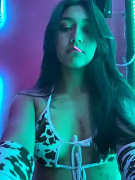 Nahomy cute1 online show from 31, 10, 2025