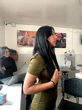 Nahomy cute1 online show from 6, 11, 2025