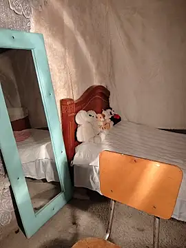 EliaStone05 online show from 9, 1, 2026