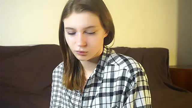 RoslynArcuo online show from 23, 10, 2025